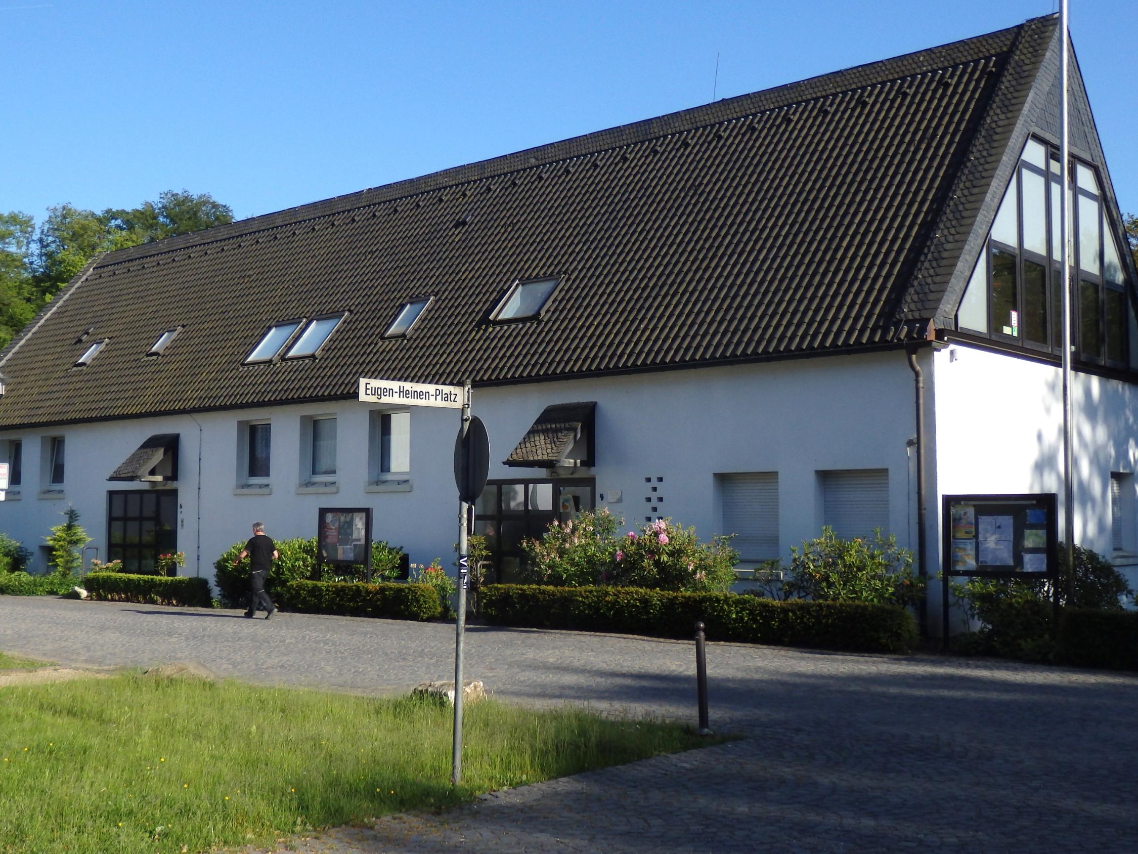 AltPfarrhaus2302 Pastoralbüro Altenberg von außen