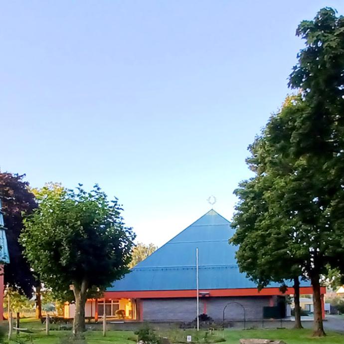 Foto von der Kirche St. Engelbert Voiswinkel