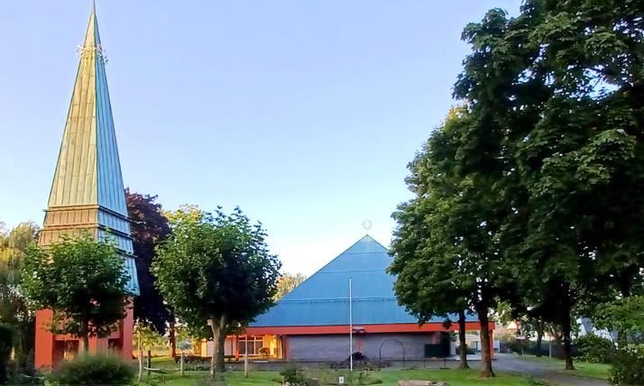 Foto von der Kirche St. Engelbert Voiswinkel