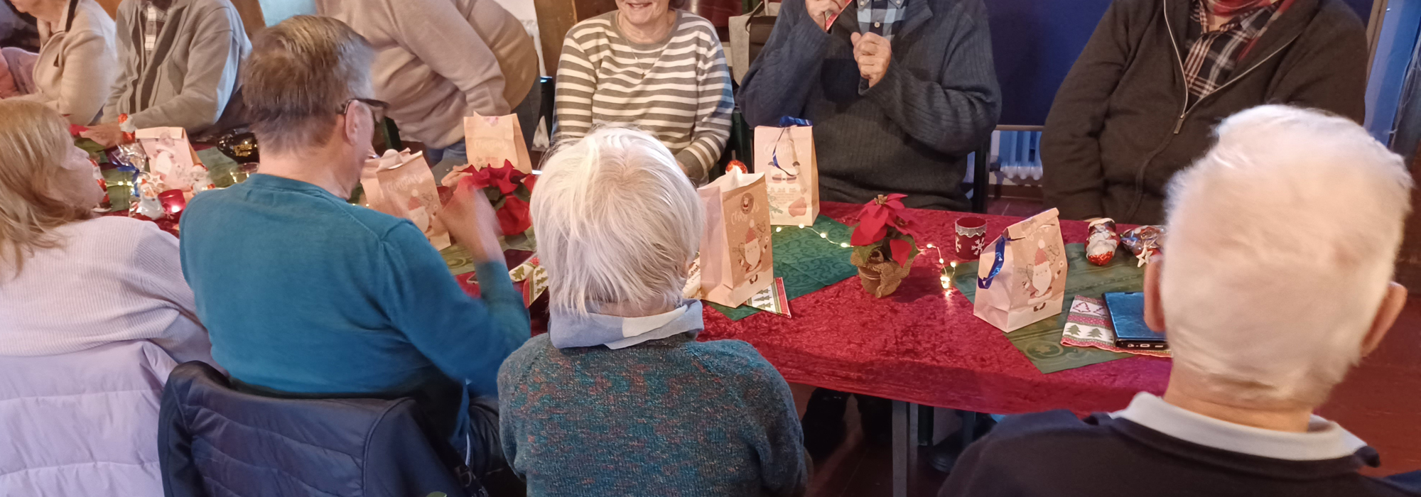 Foto von einigen Senioren beim Seniorentreff